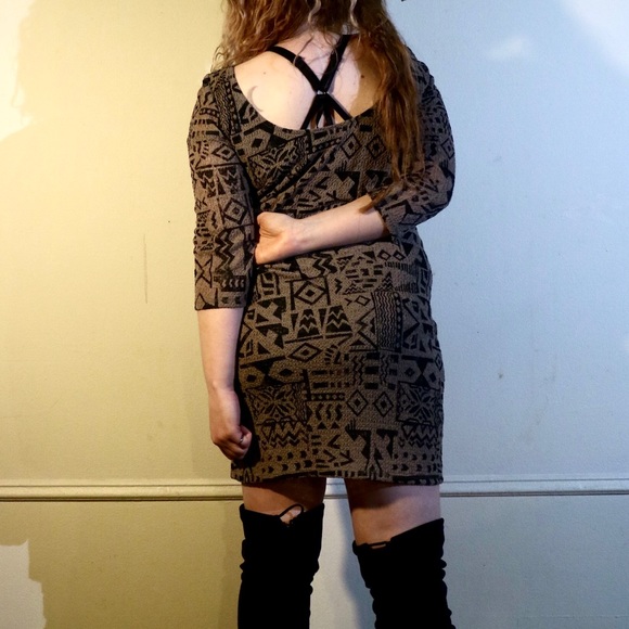 Aztec Pattern Dress - Picture 7 of 7